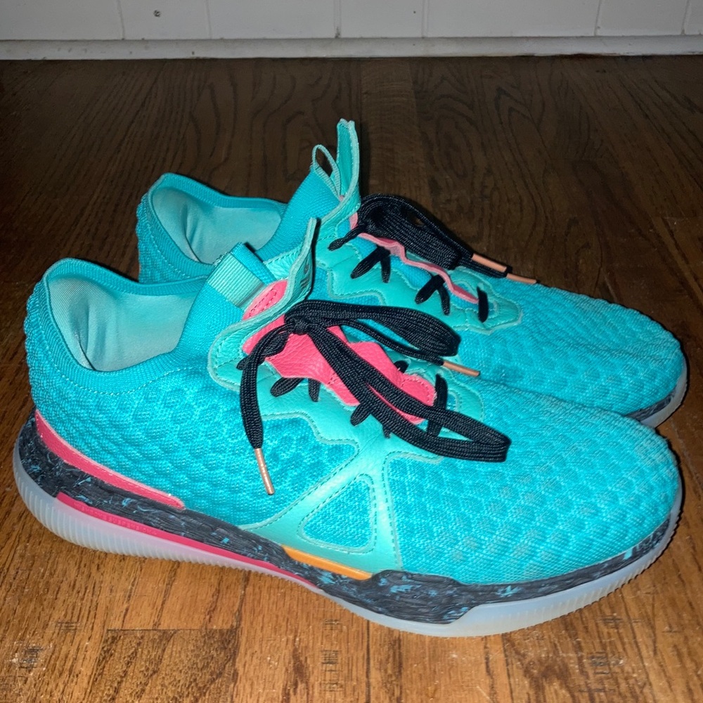 Crossover culture basketball sneakers